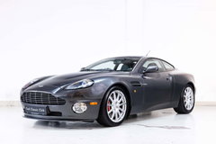Aston Martin V12 Vanquish