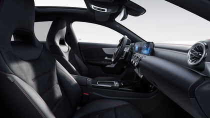 Mercedes CLA 180 Shooting Brake AMG Line | Panoramisch Dak | Head-Up Display | 360° Parkeerpakket | Memory Zetels | Verwarmde Zetels | Smartphone Integratie | Widescreen |