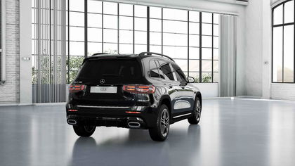 Mercedes GLB 180 AMG Line | Panoramisch Dak | Head-Up Display | 360° Parkeerpakket | Memory Zetels | Multibeam | Nightpack | Smartphone Integratie | Verwarmde Zetels | Widescreen |