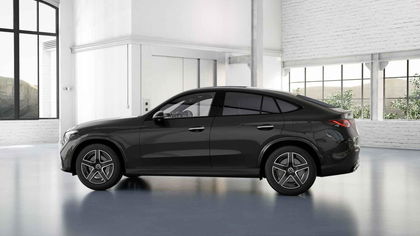 Mercedes GLC 300 DE 4MATIC Coupé AMG Line | Panoramisch Dak | Head-Up Display | 360° Parkeerpakket | Burmester | Nightpack | Verwarmde Zetels | Memory Zetels | Smartphone Integratie | Widescreen |