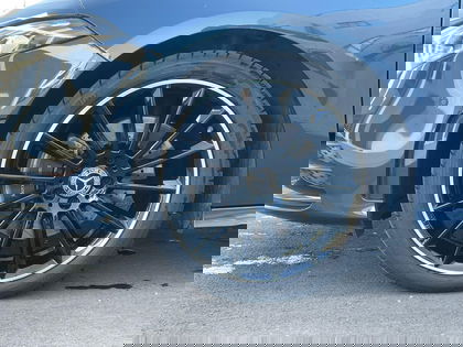 Mercedes Classe A 250 e Hatchback AMG Line | Panoramisch Dak | Head-Up Display | 360° Parkeerpakket | Memory Zetels | Verwarmde Zetels | Widescreen | Smartphone Integratie |