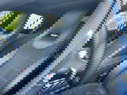 Mercedes Classe A 250 e Hatchback AMG Line | Panoramisch Dak | Head-Up Display | 360° Parkeerpakket | Memory Zetels | Verwarmde Zetels | Widescreen | Smartphone Integratie |