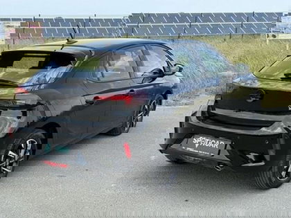 Opel Corsa Turbo Start/Stop GS line , TURBO 100pk,6 versnel. Camera,Dode hoek sensoren,Full led ,Multi media