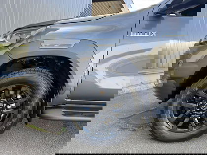 Toyota Hilux 2.8 D-4D MHEV Double Cab Aut. Invincible