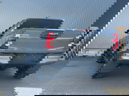 Toyota Hilux 2.8 D-4D MHEV Double Cab Aut. Invincible