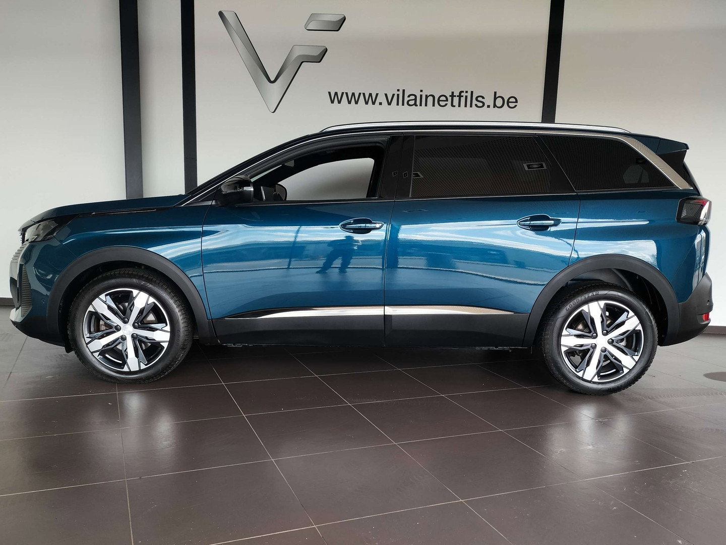 Peugeot 5008 thumb 1