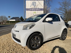 Toyota iQ